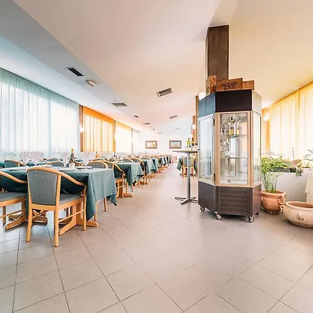 Otel Rosmary 2*
